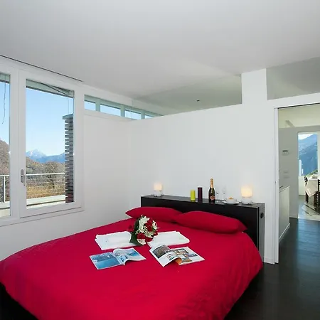 Veglio Sleeps 10 Pool * ラーリオ