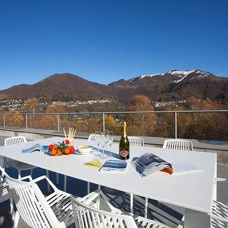 Villa Veglio Sleeps 10 Pool