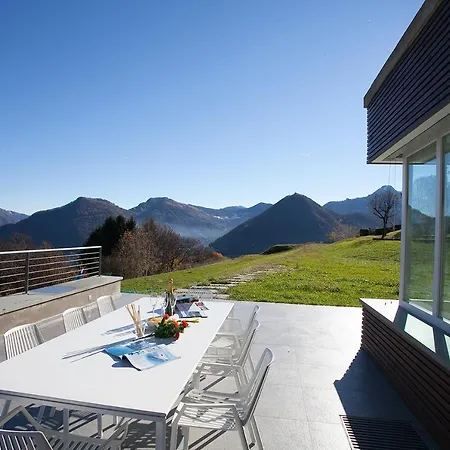 Veglio Sleeps 10 Pool Villa Laglio