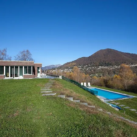 Veglio Sleeps 10 Pool Villa